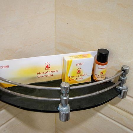 Hotel Park Central Колката Екстериор снимка