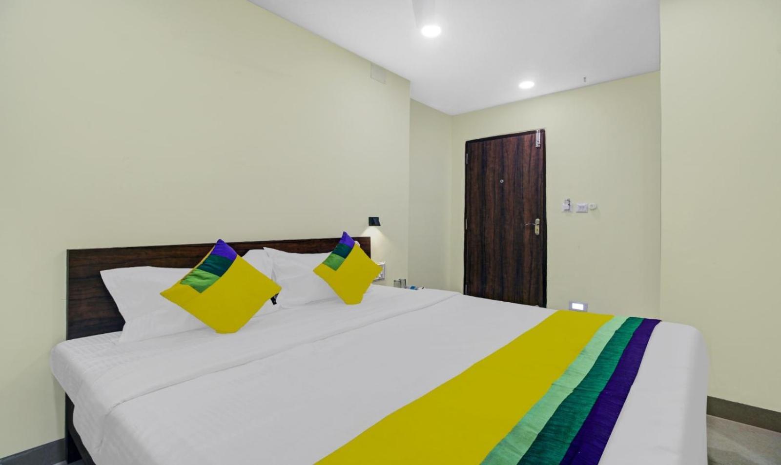 Hotel Park Central Колката Екстериор снимка