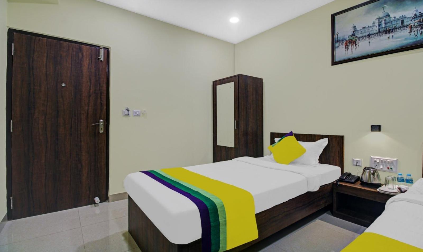 Hotel Park Central Колката Екстериор снимка