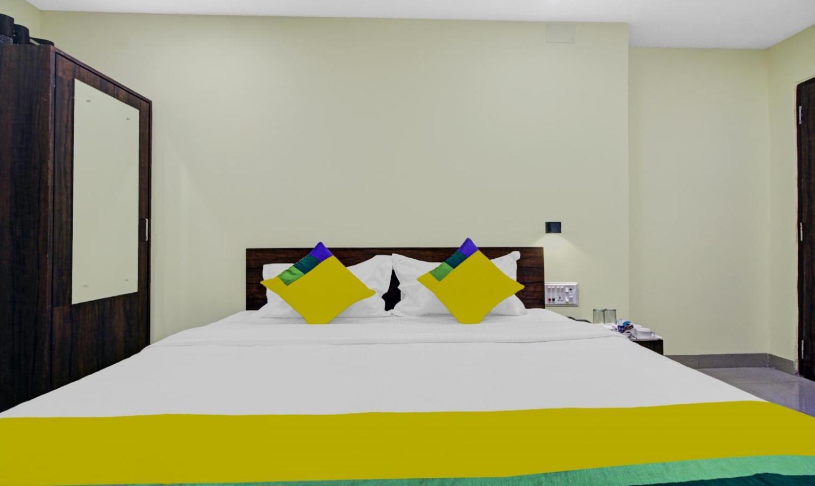 Hotel Park Central Колката Екстериор снимка