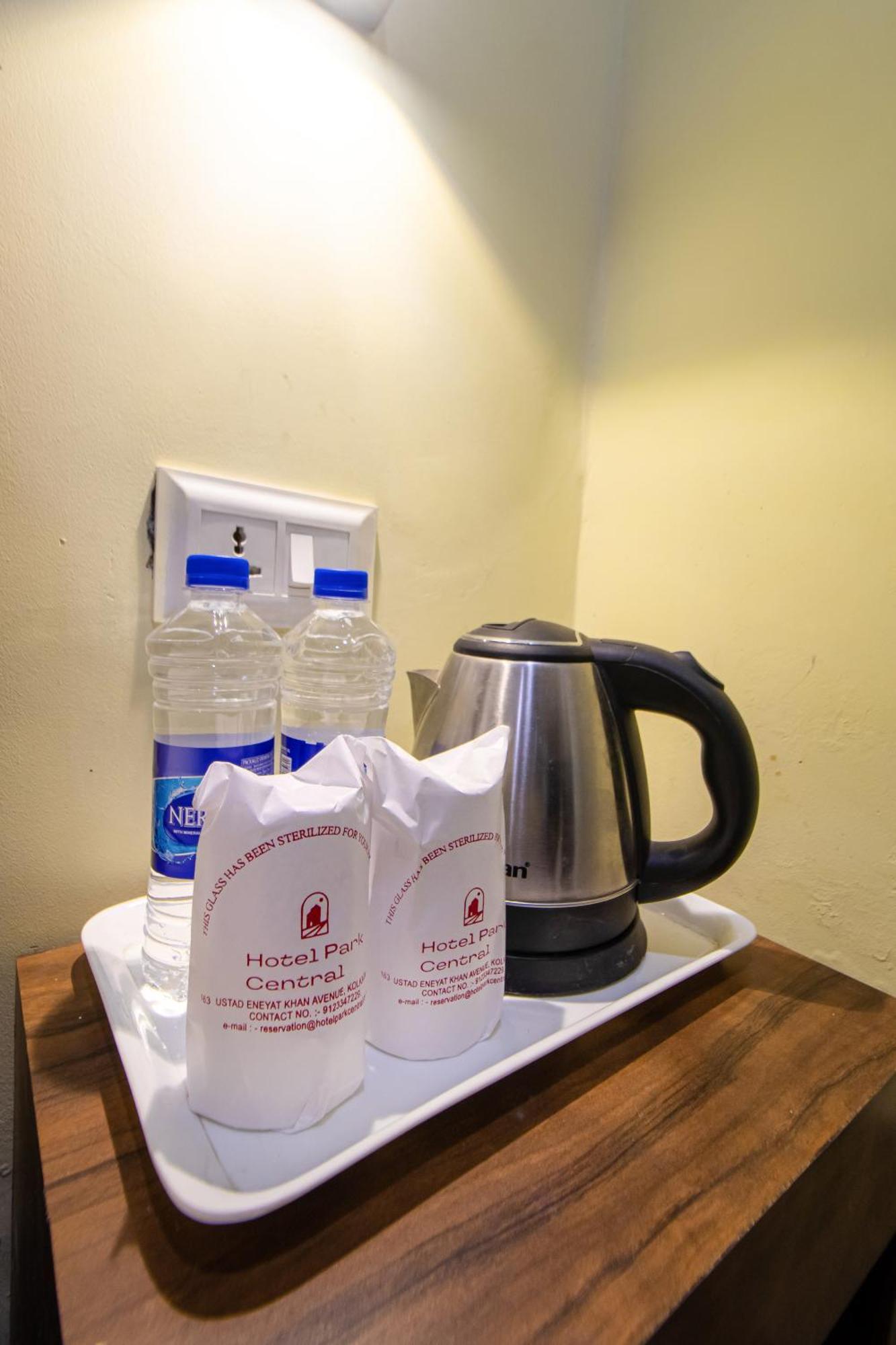 Hotel Park Central Колката Екстериор снимка